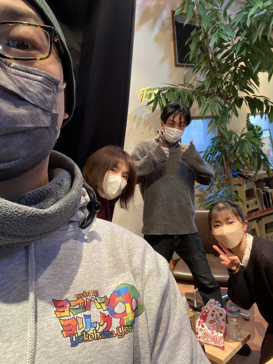GallerySherpa's tweet photo. 本日ヨリックパーカーを着てレコーディング｡次は小さな作品なのでメンバー少なめ｡今回は私､サウンドデザイナーもやります！
#人形劇 #ヨコハマヨリック https://t.co/hDv1JeWHj2