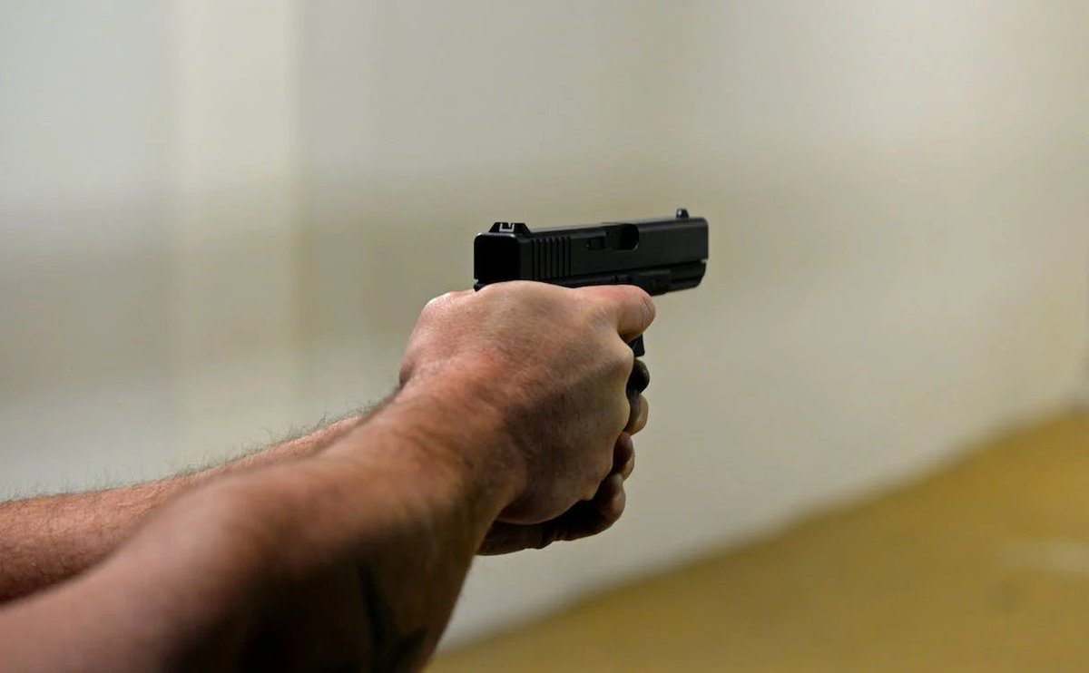 BenowitzLaw's tweet photo. If you have been charged with a gun possession offense in the District of Columbia, hiring an experienced Washington, DC gun lawyer may be in your best interests. Click below to learn more.
https://t.co/jVSQmMsHd3 https://t.co/XBZAbNiugW