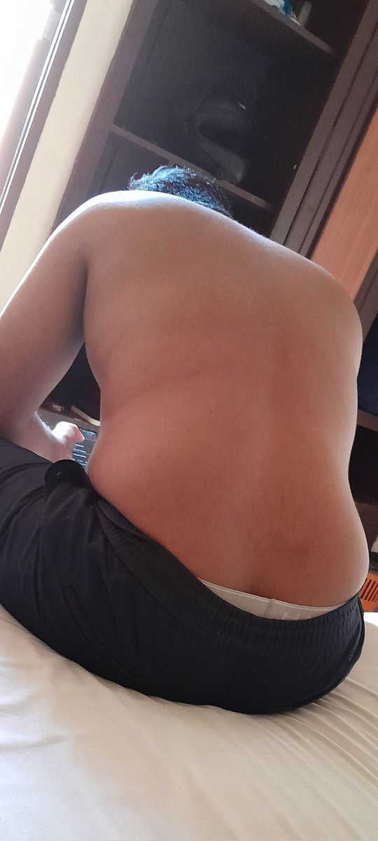 lustfor65's tweet photo. Innale njangal 2 perum koode Kalicharan sheenichu. Ravile avan ezhunettu irikkunnu. Ini veendum chappi koduttale avan happy aalulloo. Ente chekkan๐โค๏ธ
#mallumen #malluhotmen #keralahotmen #backlover #hotinshorts #keralamen https://t.co/1aDIRYAq1g