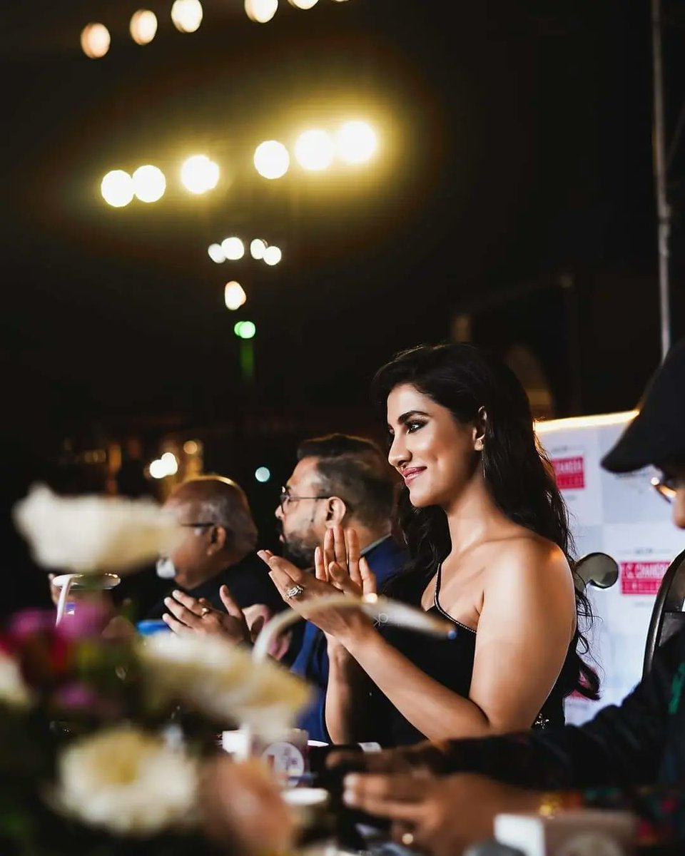 teamrukstar's tweet photo. Rukmini Maitra at the P.C.Chandra Goldelites Diva Grand Finale on Sunday!🖤❤️
#rukmini #RukminiMaitra #pcchandra https://t.co/o7N14hn4Ae