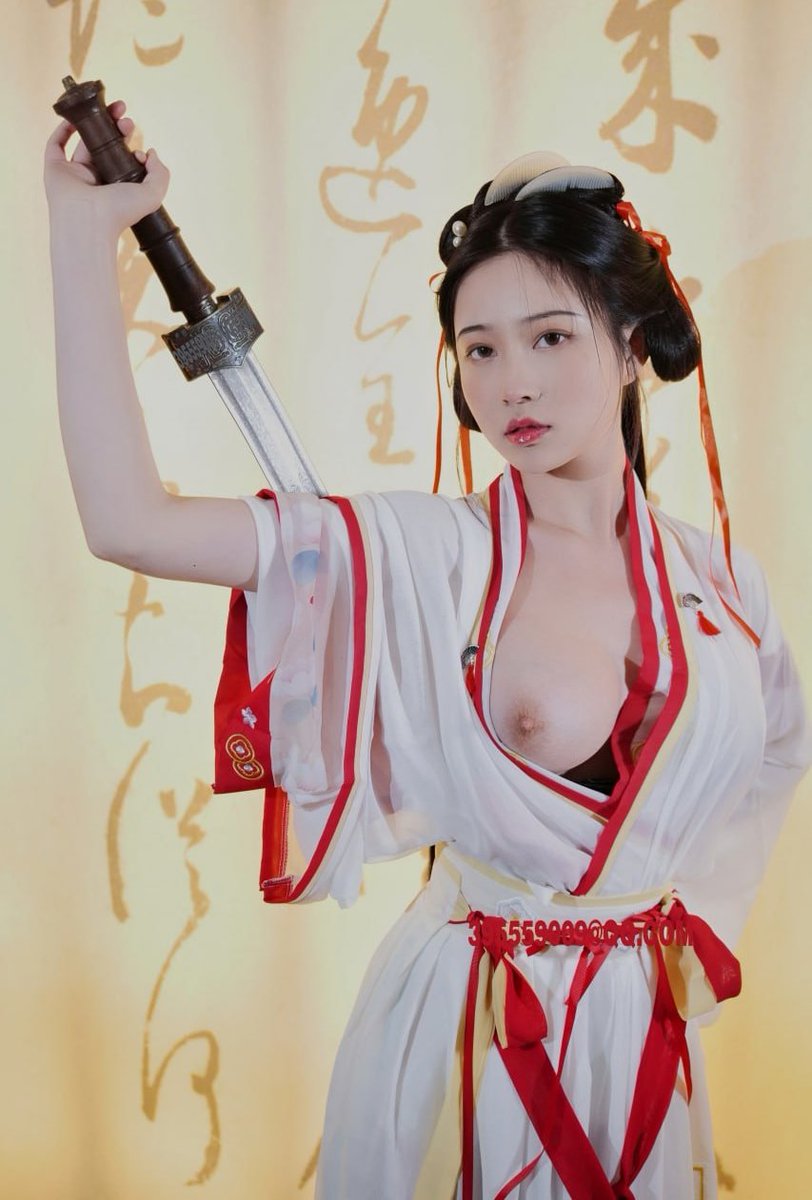 wstwlFG's tweet photo. #汉服 #裸露 https://t.co/iqFi7VvYIu