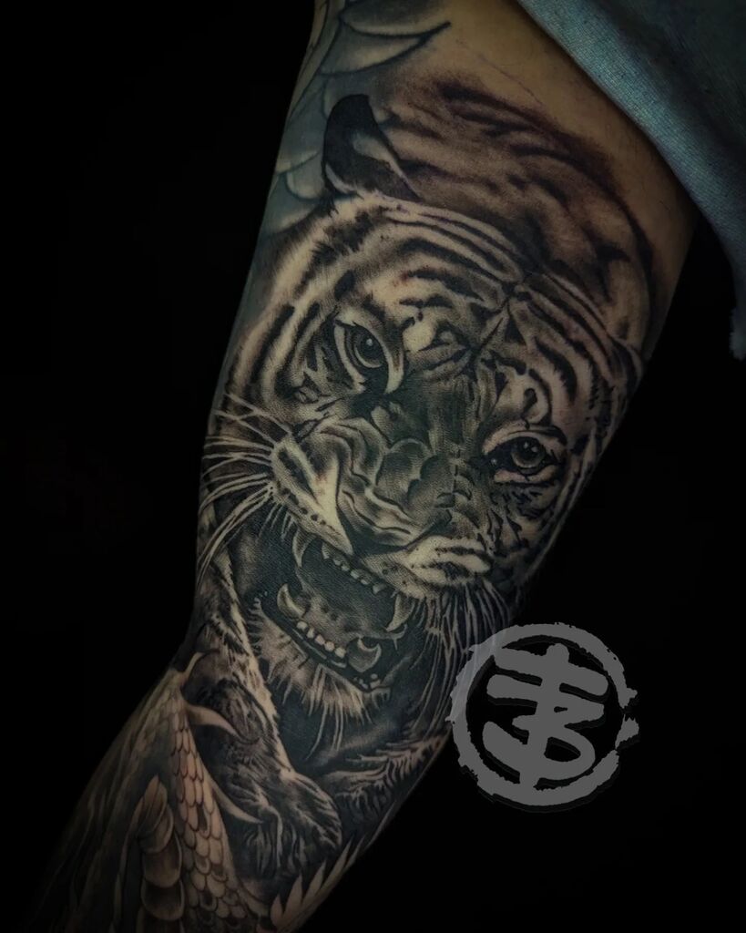 TomBesteArt's tweet photo. #tombesteart #tattoo #tattoos #tattooartist #michigantattooartist #michigantattooer #michigantattooers #detroittattooartist #detroit #detroittattooer #eternaltattoo #eternaltattoos #eternaltattooseastpointe https://t.co/wsMRCkm0Zs https://t.co/xxCD7aAtrU