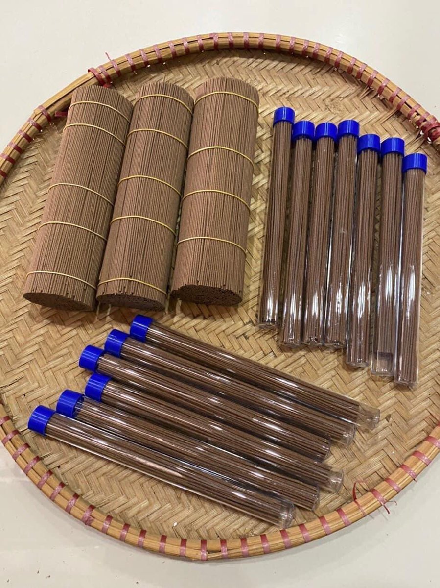 dantruongoud's tweet photo. Incense vietnam🇻🇳 #沉香 #trầmhương #Oud #agarwood #اللبان #aloewood #oudoil #bahrainoud #bakhooroud #mukkaoud #dehentoudh #incense #omanoud #muscat #dohaoud #vietnamoud #عجمان #kuwaitoud #alwajidoud #saudiarabiaoud #uaeoud #jeddahoud #dubaioud #alainoud #quataroud #yamanoud https://t.co/s0QAhtb8lO
