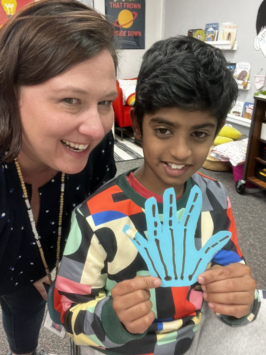 MrsFinchAIG's tweet image. Today this cutie showed me how to make a model of a human hand using cardstock, straws, string, and a little tape. Kids amaze me! #hypothesisheroes #STEM #refocusregrouprefine #salemelementary