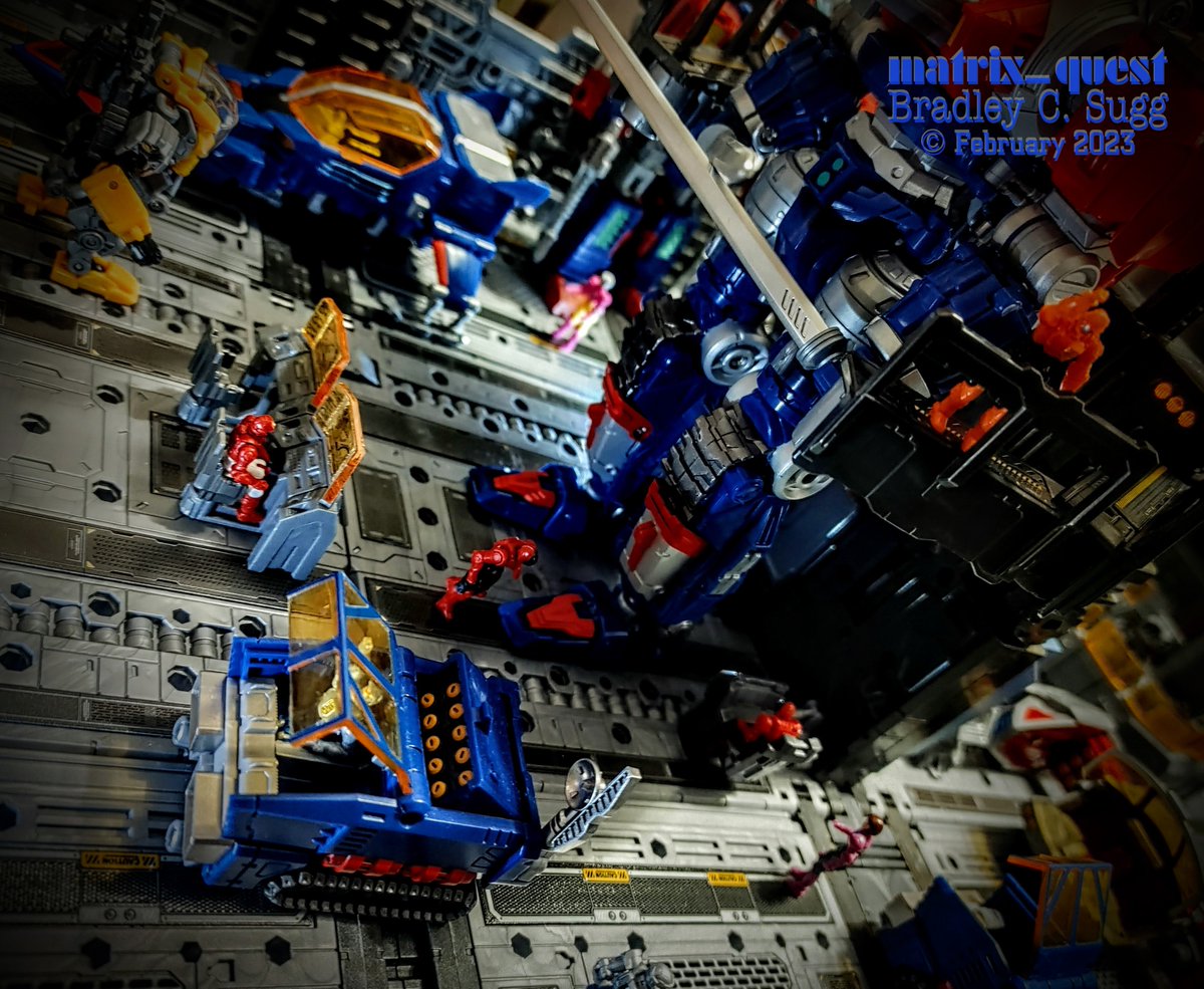 BradleyCSugg's tweet photo. - "Morning!"
A Dia-Battles unit shows up to start their day in their Pod Grander.
Just a fun playing around in the Pod Gantry and Pod Greater sets shot.
#Diaclone #ダイアクロン #PodGrander #PodGantry #DiaNauts #DiaBattles #CosmoRoller #One60ScaleWorld #matrix_quest https://t.co/Ldv6QgVh2I