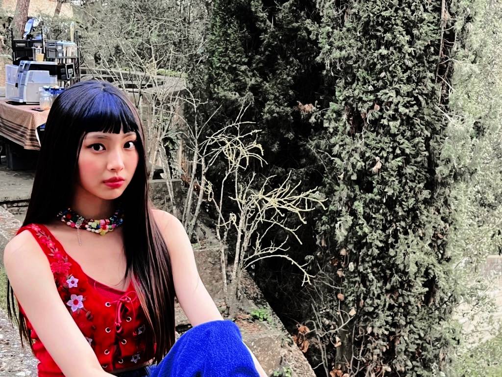 #𝕯o͝·𝖞oü·𝕥hïn𝕜·壊れ? Pues claro que no, ya que aquí estoy lista para cantar y bailar con el #𝟷s𝕥·𐀶·𝖈𝖇ack de las más guapas. Hoy digo #g͜͡o不𖤐純物 una y otra vez! 😼💗

─˖࣭ ꒰͡𑁬࣪  𝔊ᥲmᥱrᵎ 𝑄uᥱᥱn #𝗔roıᥲ ୨୧