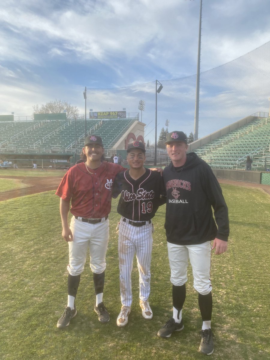 csmbaseball's tweet photo. Dawg sighting in Chico this weekend! @andrewcranee @dcra1g @Emilio_Flores27 #BulldogPride https://t.co/xJNOc0zqly
