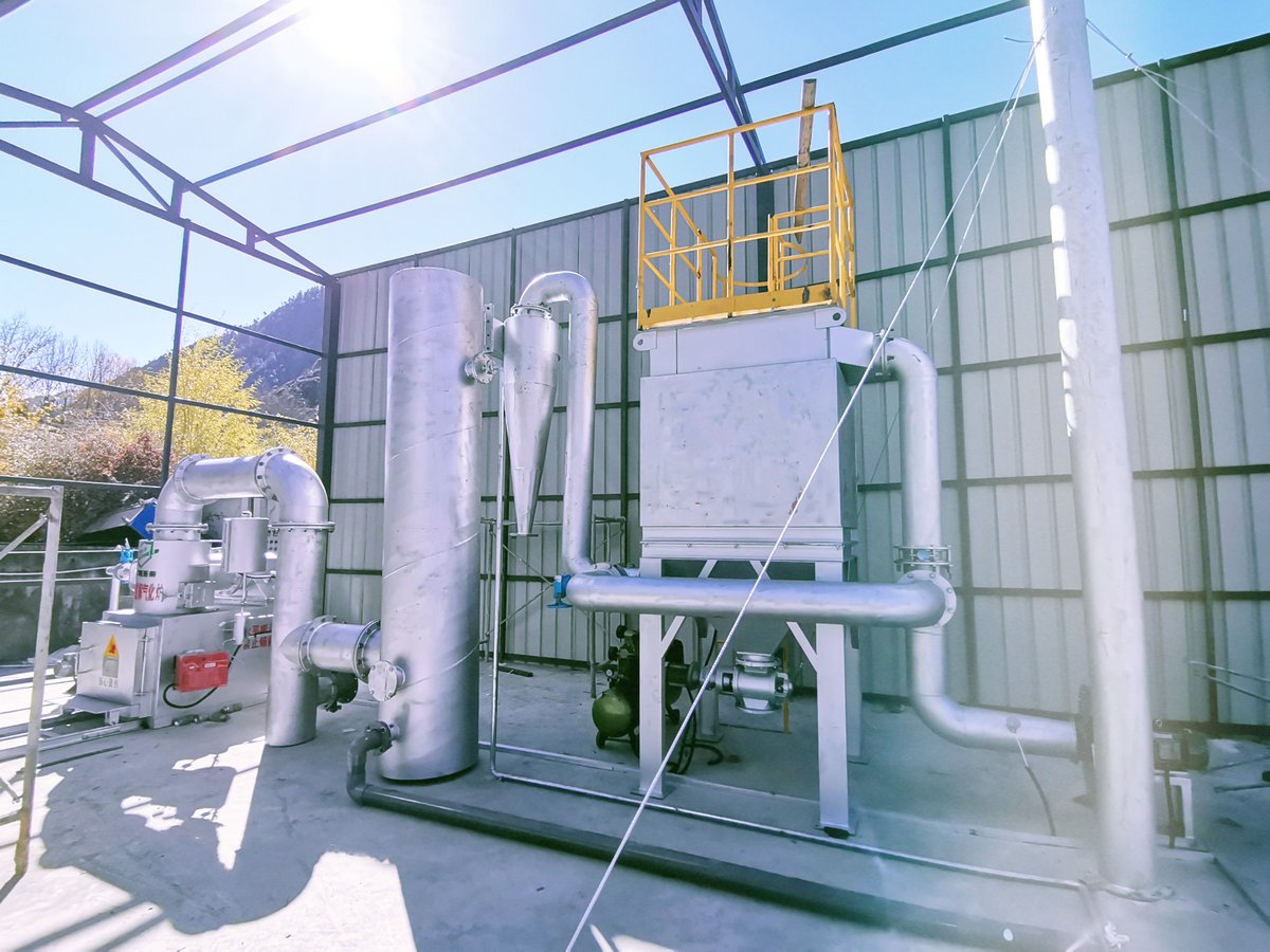 Small Waste Incinerator with flue gas emission purification system
#medical #medicalwaste #incinertator #incineration #solidwaste #wastemanagement #hospitalwaste