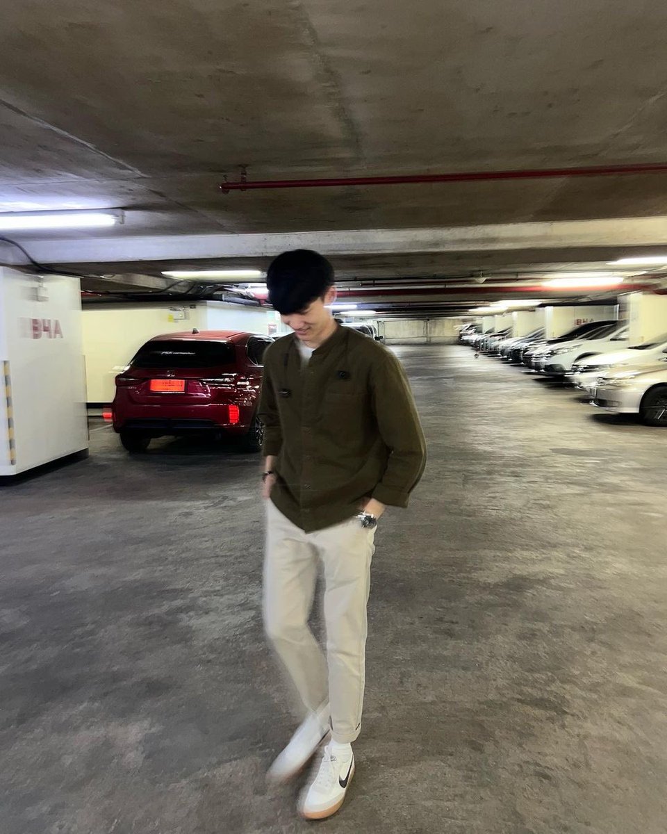 TOTO_OfficialTH's tweet photo. IG TOTO Updated✨

👀⚡️
.
.
photoby : @ preedarporn 

#nikekillshot2

#totosupatad https://t.co/ssTvWC3rY6