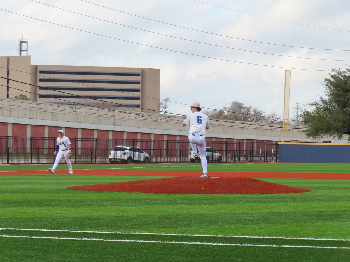 1b_Coach's tweet photo. LSA   4
EPISCOPAL   9

B. Dichoso  2-3; 2B; RBI
A. Katz  2-2; 2B; BB; RBI
L. Phillips  2-3;  2B; BB

P. Sullivan  (W)1-0;  5 IP; 1H; 1R; BB; 6K
A. Katz  1.2IP; 3H; 1ER; BB; 5K
A. Lassiter  0.1IP; BB; 1K

EHS (1-0)

Next: Santa Fe Tourn. 

@EHSSports @PSTxHSBaseball @vypehouston https://t.co/2ff4LordVs