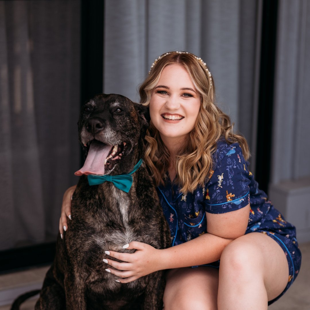 EngagingDev's tweet image. Congratulations to Holly, who got married in November!

They have just returned from travelling through 🇸🇬🇹🇭🇱🇦🇻🇳

Something to know about Holly is that she dearly loves her husband, family and friends, but her dog holds a particularly special place in her heart 🐶😂

#EngagingDev