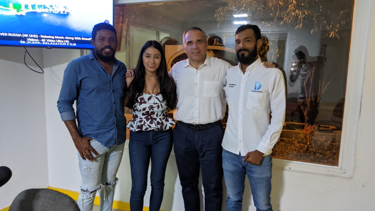 hablemodderecho's tweet photo. Nuestro invitado el precandidato alcaldía de valledupar @gonzaloarzuzat  conversando sobre valledupar https://t.co/d4kkcy320q