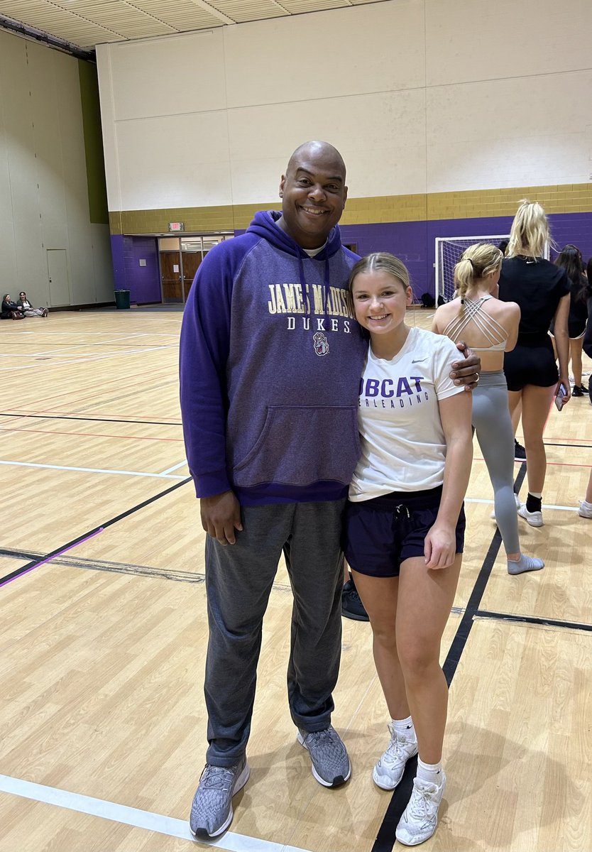 LillieEiden's tweet photo. Thank you for having me at practice! @JMUCheerleading https://t.co/BE3z1G6h6L