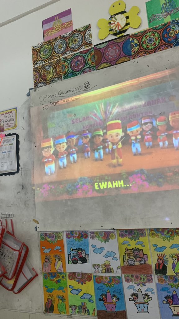 citaudia's tweet photo. Berdendang bersama upin dan ipin💃 https://t.co/M6ymIRJXTG