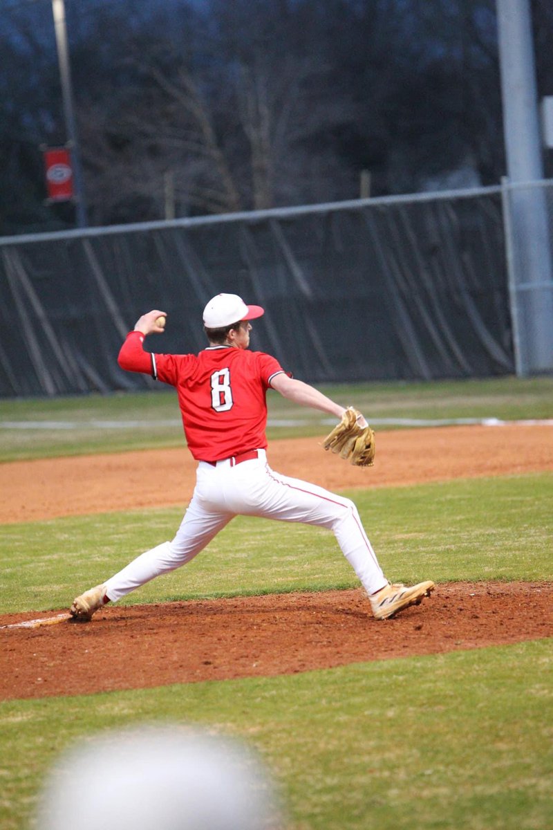 phoenix_shs's tweet photo. 4-1 win #SHSBaseball https://t.co/mzhxc3wFIJ