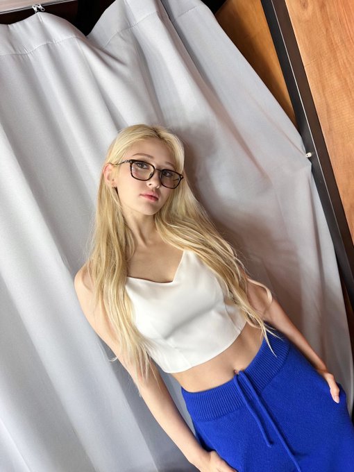 다녀오겠습니다아아아🤍💙 https://t.co/tzmql0cuTm<a href="/tag/single"class="tags"><span>#single</span></a><a href="/tag/release"class="tags"><span>#release</span></a><a href="/tag/comeback"class="tags"><span>#comeback</span></a><a href="/tag/%EC%A0%84%EC%86%8C%EB%AF%B8"class="tags"><span>#전소미</span></a><a href="/tag/theblacklabel"class="tags"><span>#theblacklabel</span></a>