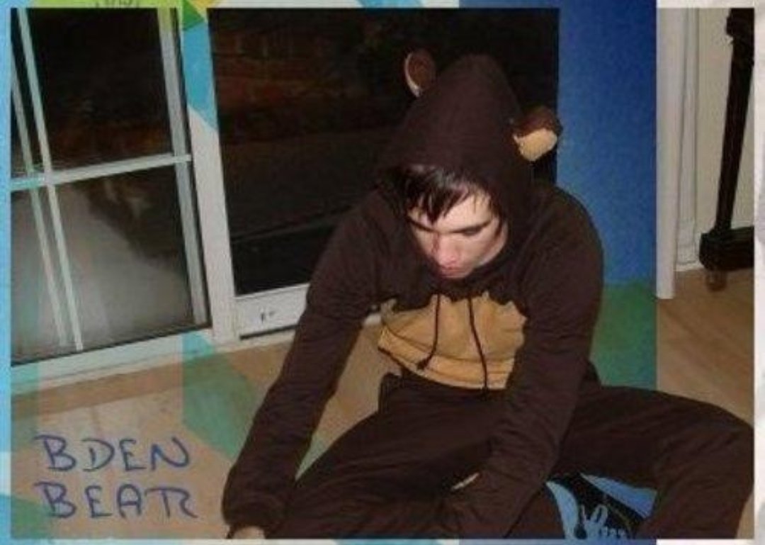 hourly brendon urie (@hourlybrendonu) on Twitter photo 