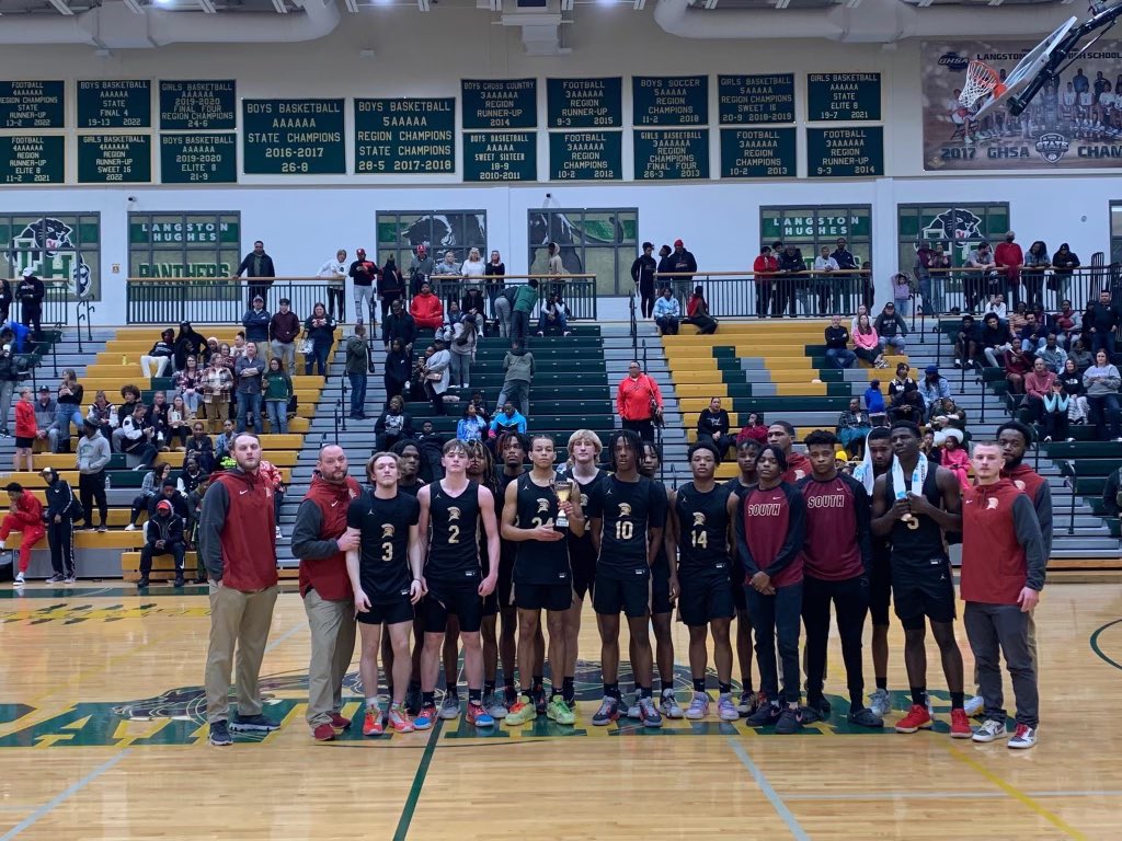 Theisaiahlu's tweet photo. "I'm not a point guard, I'm not a shooting guard, I'm not a small forward, a power forward. I'm a basketball player. Whatever the team needs. …. I can make it happen.'
2nd place in the region championship
#statebound #24LockedIn @SPHSbball https://t.co/5Iq5rpvVH3