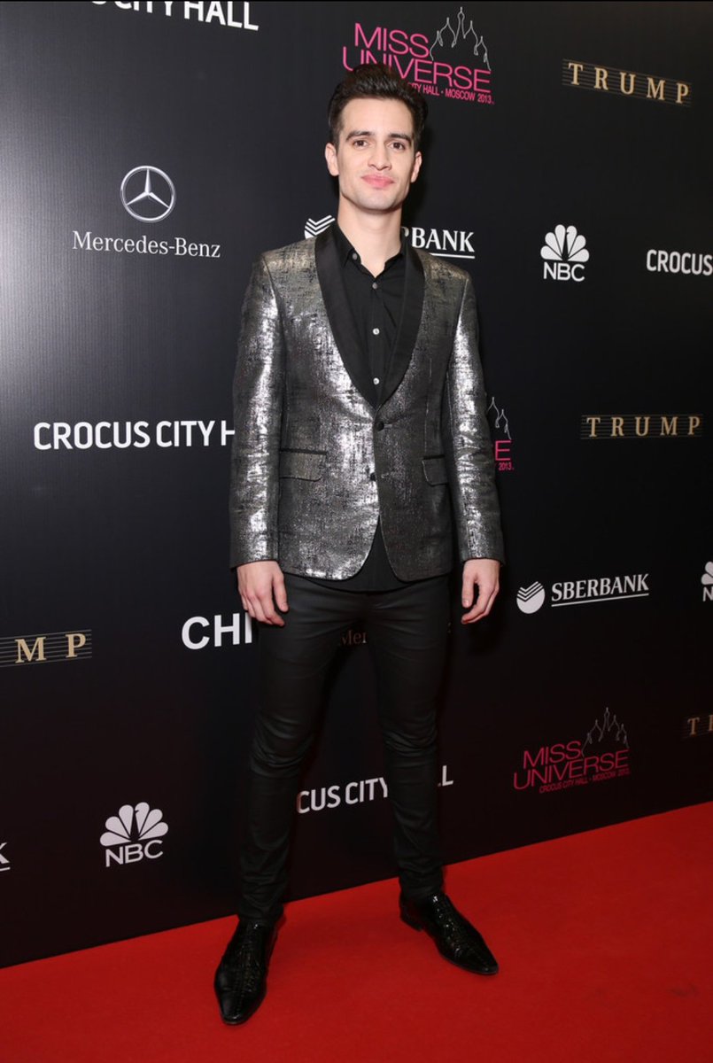 hourly brendon urie (@hourlybrendonu) on Twitter photo 