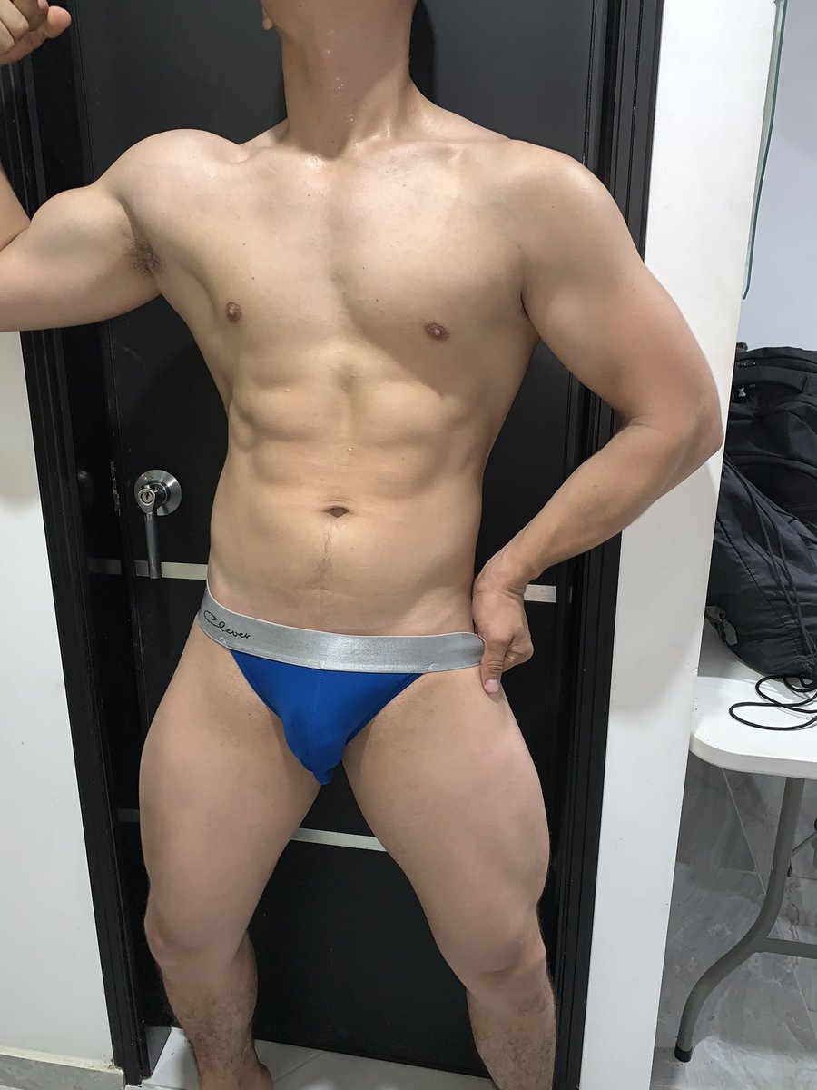 Johan_Andres94's tweet photo. Eso de empezar la semana con pierna. No es de Dios. 🥵🥵🥵😥😥😥 pero se logró https://t.co/2axFMt5mJk