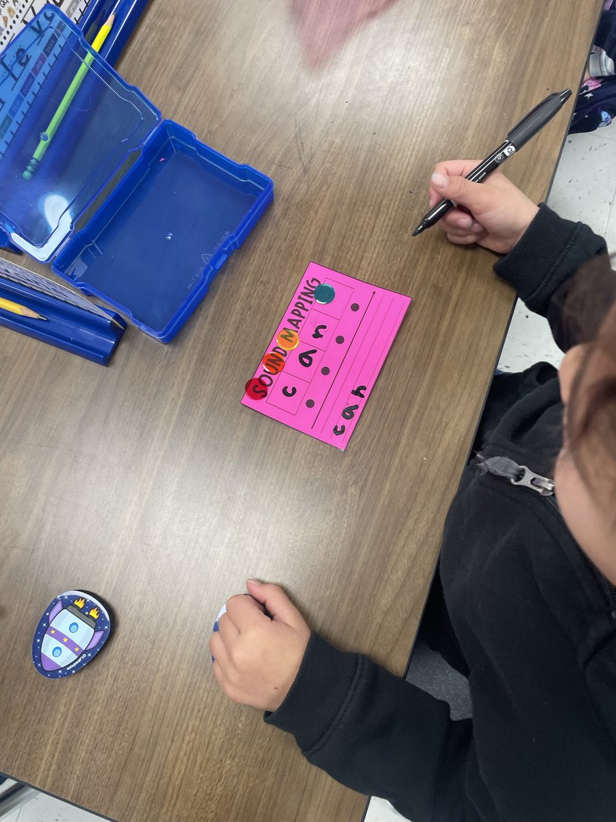 KaylaWestling's tweet photo. My little sound mappers have been hard at work!! They’re doing amazing. 🫶🏼 @NISDTomlinson @NISD_ECE @nisdelemelar #Kindergarten #Phonics #SoR https://t.co/S6QXxXiLds