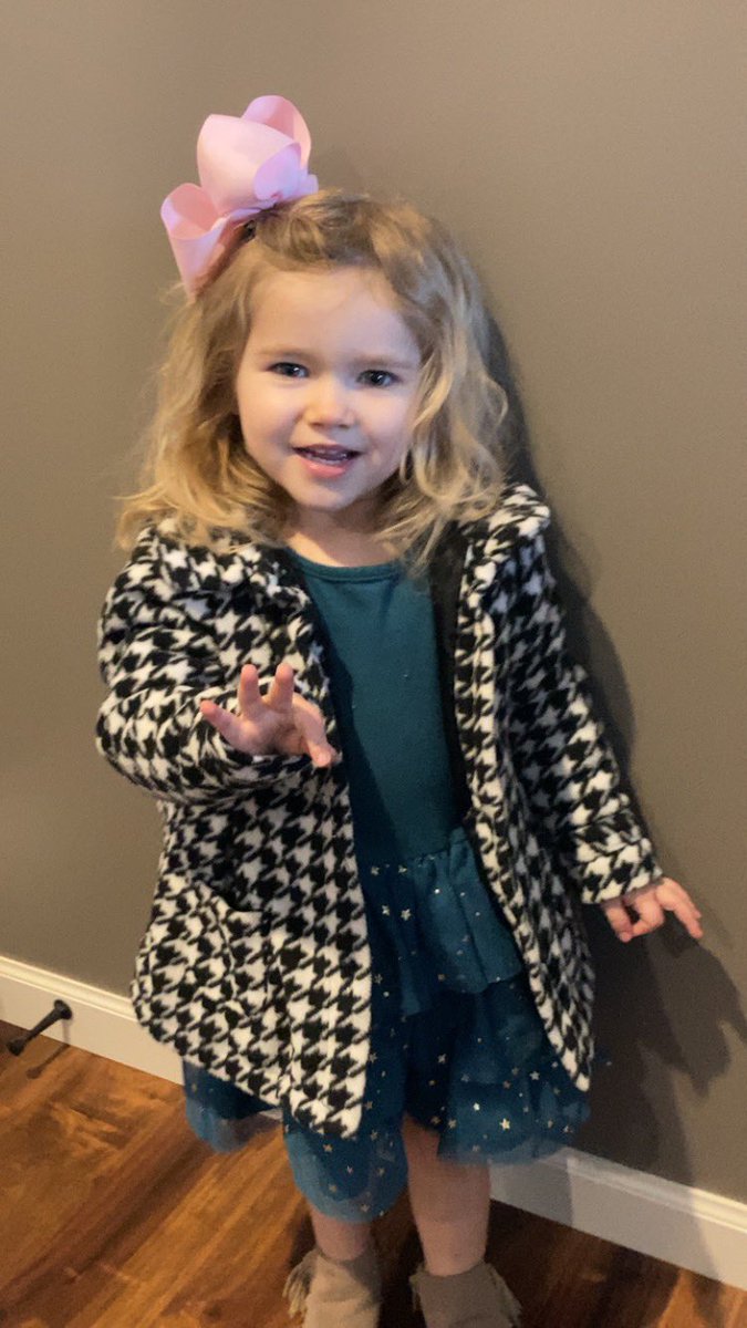 TaraDlouhy's tweet image. Happy 3rd birthday to our sweet pea! #mybaby #babymodel #slowdowntime