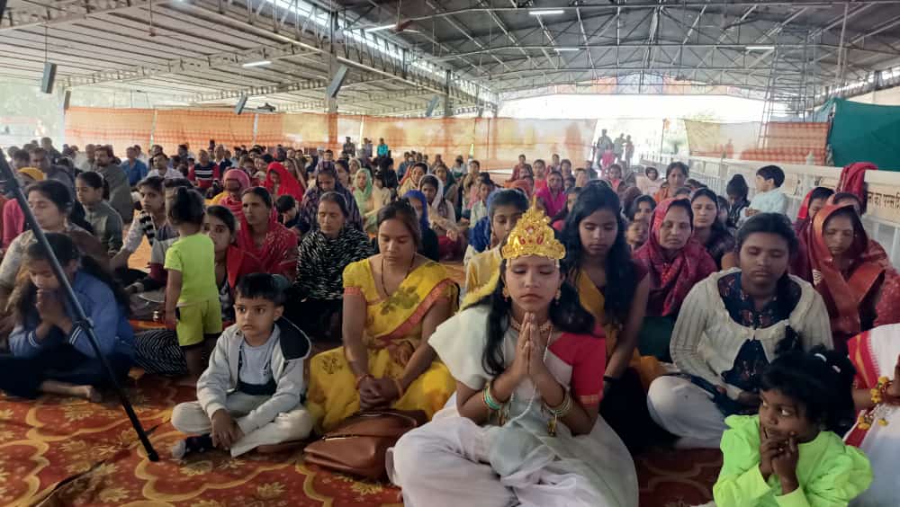 #छू_गया_हर_दिल_को Sant Shri Asharamji Bapu Initiated Mppd

The World Celebrated this program with great pomp.

#ParentsWorshipDay is appreciated and applauded by all irrespective of their caste and religion but Media Neglected this divine programme.

Some Glimpses
👇