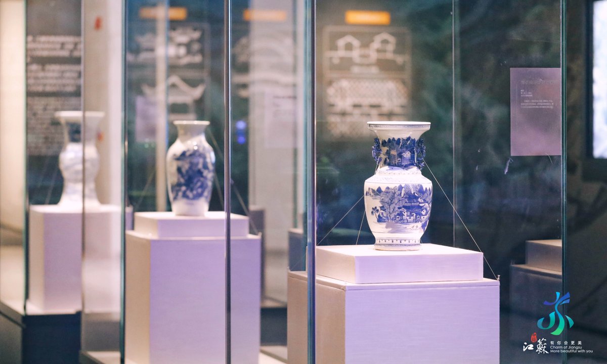 VisitJiangsu's tweet photo. #CultureJS Are you fascinated by Jiangnan, Southern Yangtze River, in Jiangsu?
"The Landscape of Jiangnan" exhibition at the Museum of Wu in Suzhou shows plenty of cultural relics that ancient people used to spatially structured the landscape. #MuseumJS https://t.co/3MfC6KRlfO