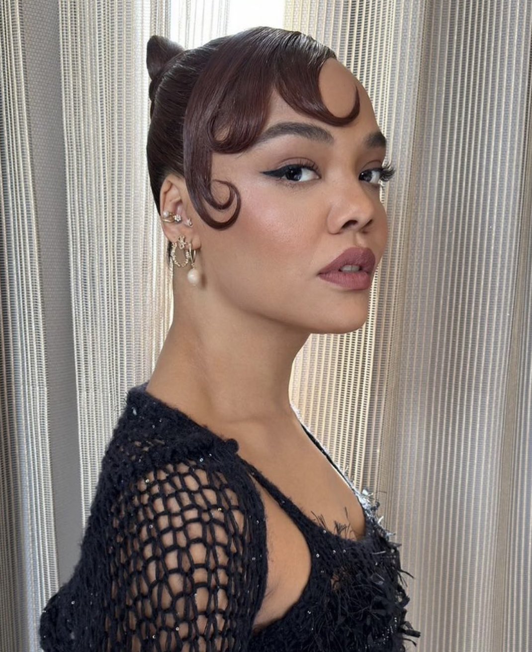 TESSA THOMPSON SIGNED VALKYRIE 8X10 PHOTO MARVEL’S THOR RAGNAROK JSA COA |  eBay