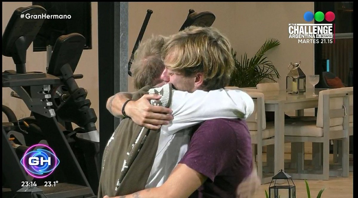 gualtieri_juan's tweet photo. CON TODO RESPETO AMIGOS POR LOS DEMAS PARTICIPANTES, PERO LOS REENCUENTROS MAS REALES, EMOTIVOS Y CREIBLES FUERON DE ELLOS..EL RESTO NO ME LLEGO..

MARCOS Y NACHO❤🥺
#GranHermano https://t.co/MpaLHPQbPE