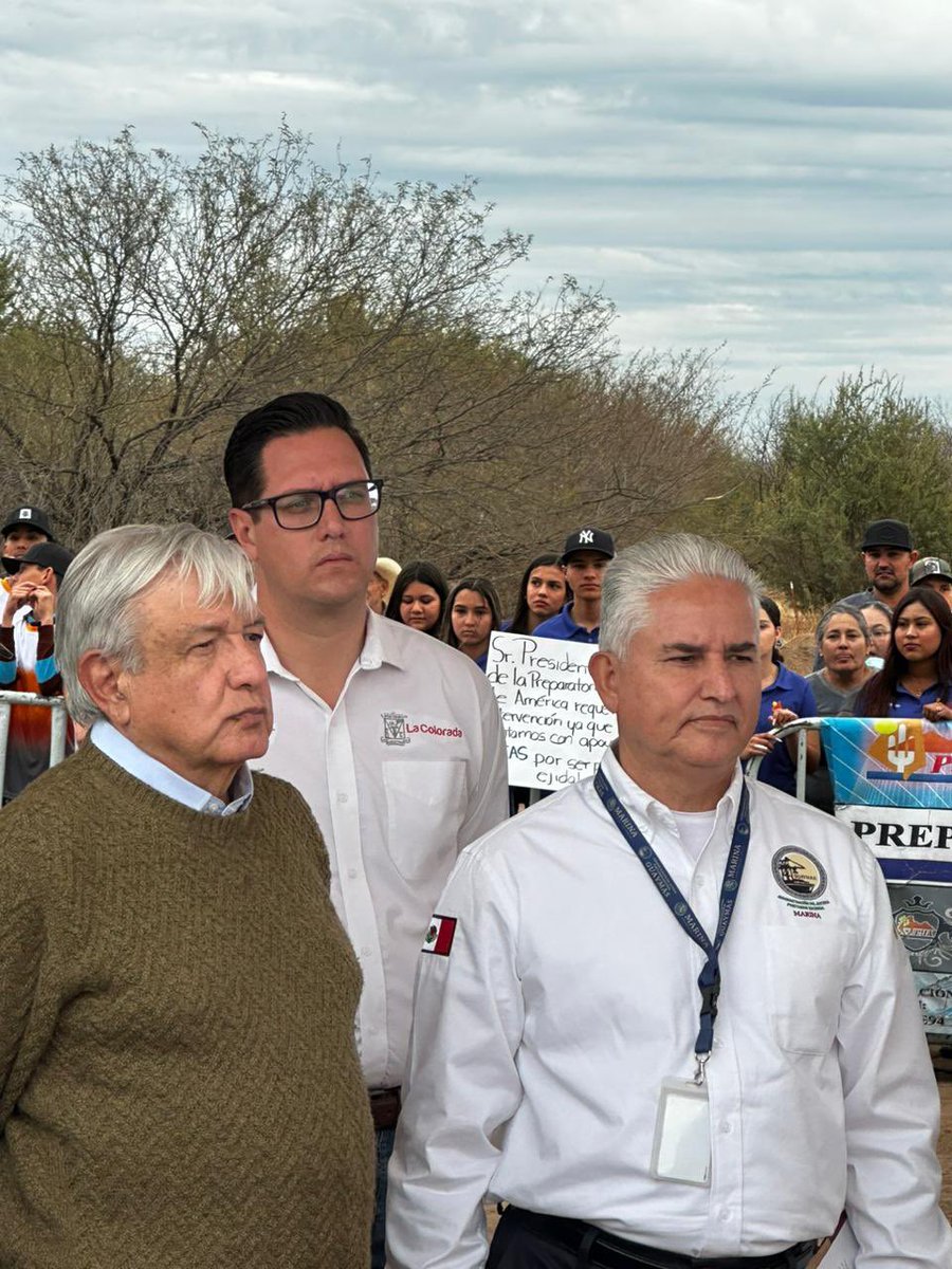 marcos_platt's tweet image. Con gusto recibimos en #Tecoripa al presidente de la República, @lopezobrador_ , quien supervisó los avances de obra junto @AlfonsoDurazo del tramo carretero que conectará a Chihuahua con el puerto de Guaymas y que beneficiará el intercambio económico y logístico del estado. 🛣️