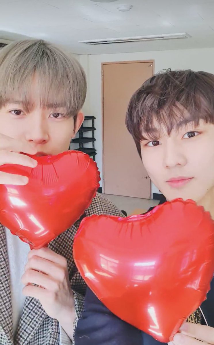 Iumoxs's tweet image. ️️
 ️️
Serunya pacaran. 😍🥰
 ️️
 ️️