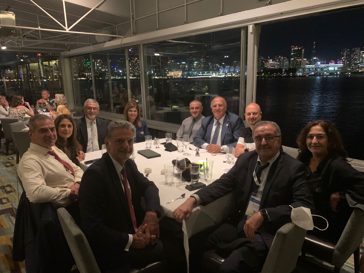 AUB_SAANA's tweet photo. #tb to #AUBSAANA annual reception @AmCollSurgeons #ClinicalCongress in #SanDiego. With upwards from 40 attendees, it was certainly an event to remember and a great capstone for our year. @AUB_Lebanon @AUBMC_Official @DrFadloKhuri https://t.co/mZNslD15e9