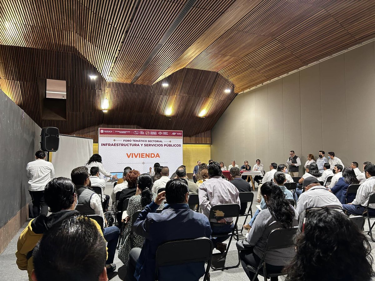 a_caeo's tweet photo. 🔺 El CAEO A.C., formó parte del Foro Temático de Infraestructura y Servicios Públicos en el marco de las actividades de integración del Plan Estatal de Desarrollo 2023-2028, el pasado 15 de febrero de 2023 en el Centro Cultural y de Convenciones. https://t.co/Ml9c3ckFhg
