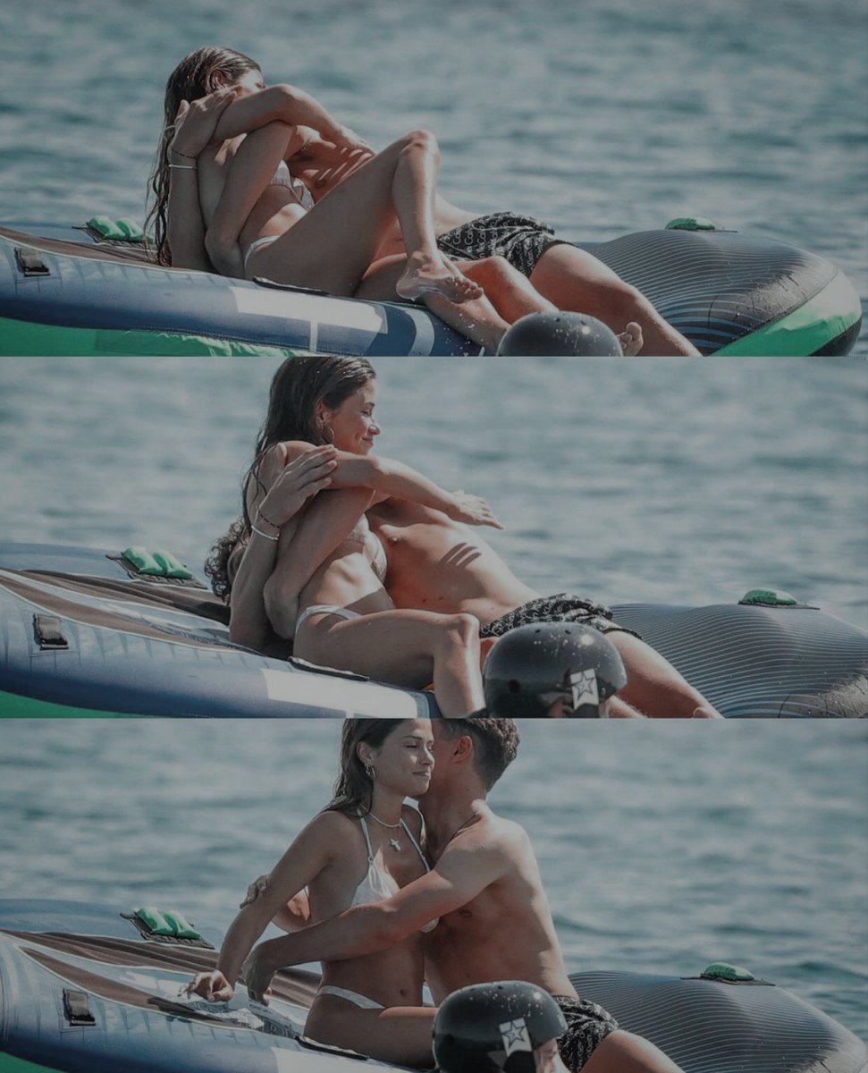 ㅤ
             ♡⃞ ᎓  you  can  𝐜͟𝐚͟𝐥͟𝐥  𝐦͟𝐞,  when you're lonely
             when you can't sleep, i'll be your 𝐭͟𝐞͟𝐦͟𝐩͟𝐨͟𝐫͟𝐚͟𝐫͟𝐲
             𝐟͟𝐢͟𝐱. you  control  me, even if it's just tonight.
ㅤ