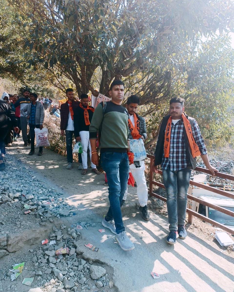 studentforseva's tweet photo. सेवार्थ विद्यार्थी, उत्तरांचल प्रांत के हल्द्वानी नगर  द्वारा महाशिवरात्रि के पावन पर्व पर जलपान की सेवा की गई।
@students4seva
@KamleshUK4
@iManojNikhra  #Mahashivratari #StudentsForSeva https://t.co/gw1SDFV3Ts