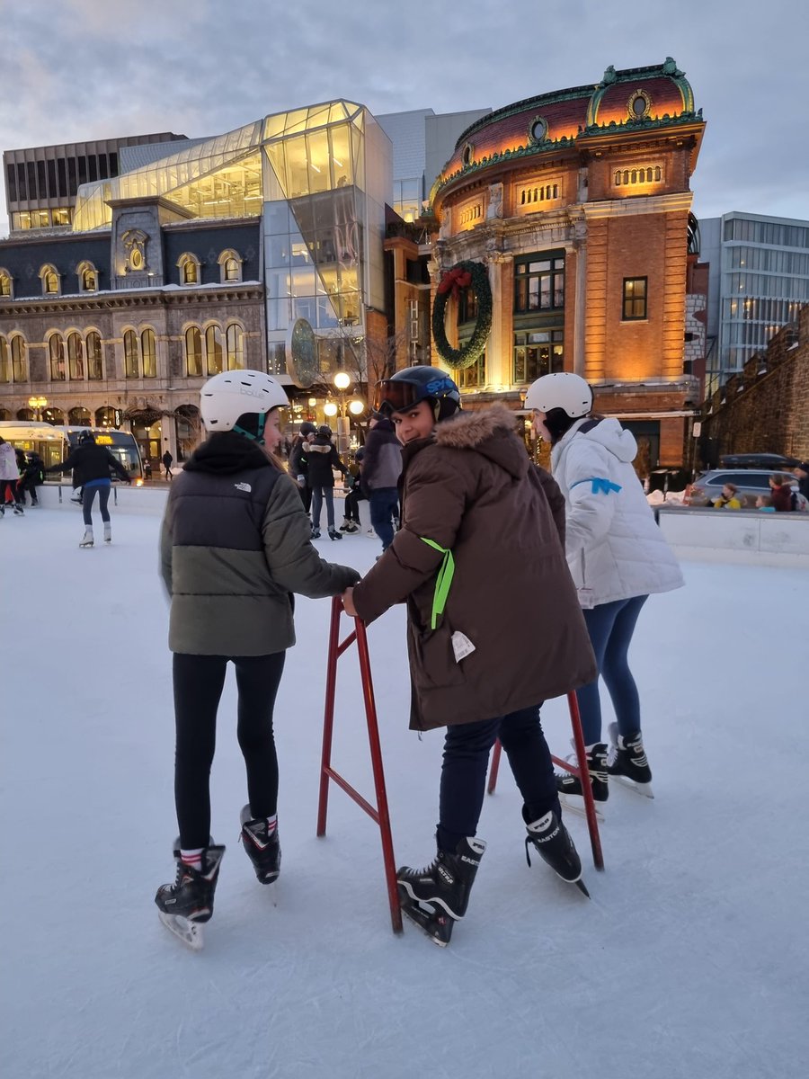 scotty191919's tweet image. @PlantbrkSchool pupils back safely from an evening of Ice Skating in beautiful Quebec #pbski