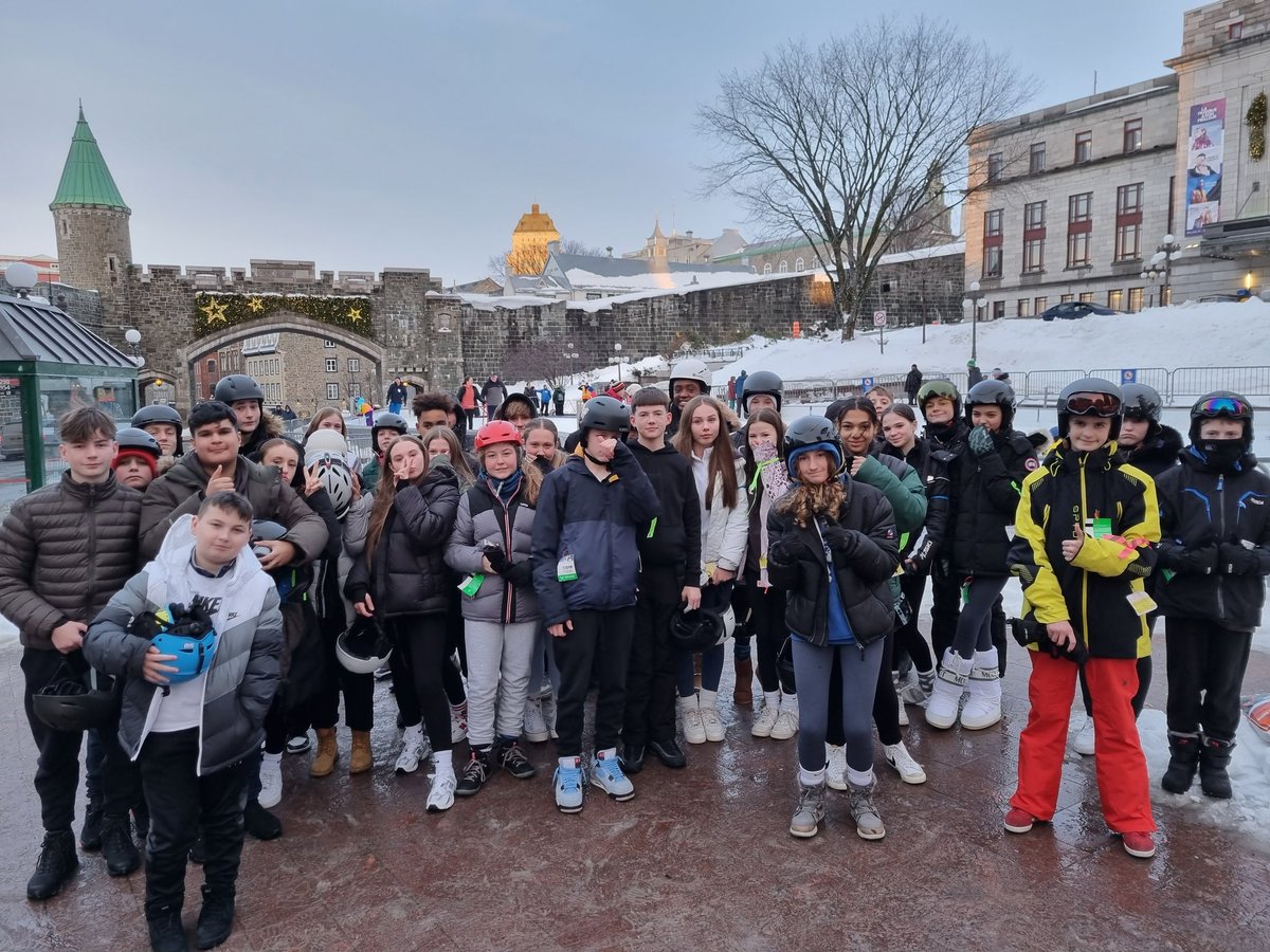 scotty191919's tweet image. @PlantbrkSchool pupils back safely from an evening of Ice Skating in beautiful Quebec #pbski