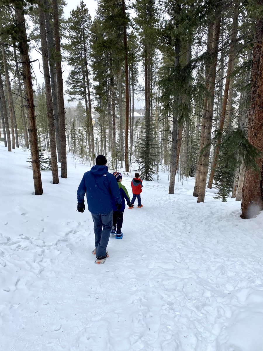 sandersonrx's tweet photo. My heart is full ❤️
#SkiSaturday ⛷️🎿
#SnowshoeSunday ❄️🧌
#MuseumMonday 👩🚀🐋 https://t.co/oFbtgsxG1w