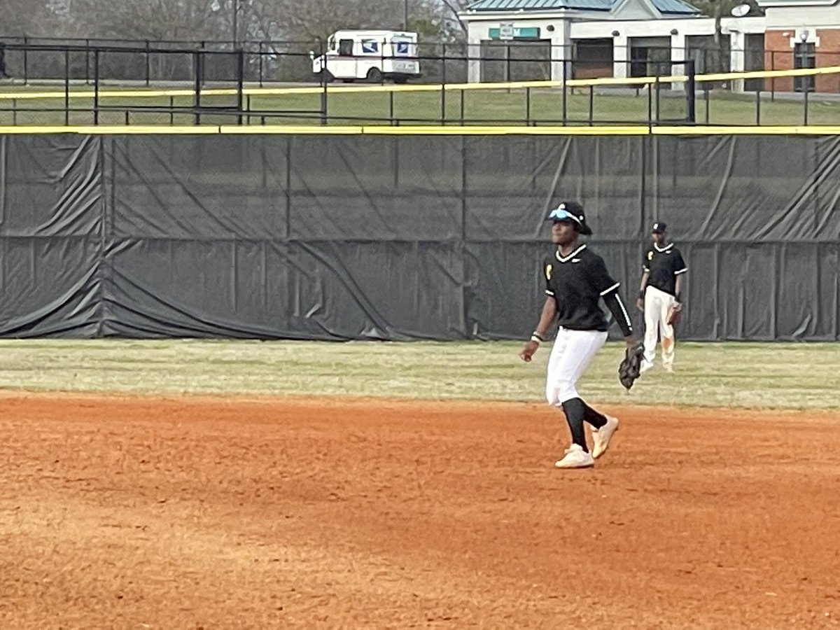 IsaiahBasebal25's tweet photo. Season just started. Im going to be a star ⚾️⭐️ #goviral #accessbank #webelieve https://t.co/EszJKCFdr2