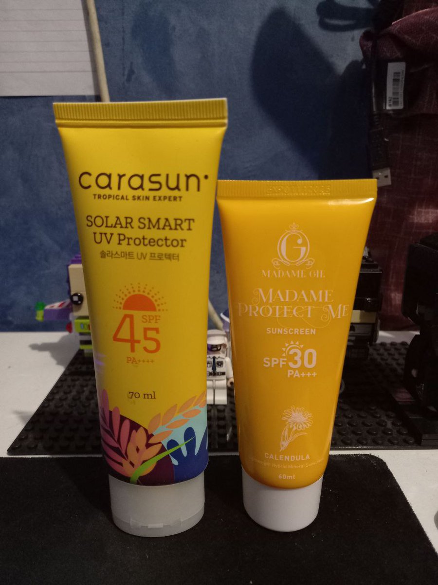 sprbing's tweet photo. wts | preloved
💰 130k (nego)
🏡 Depok

- Sunscreen carasun 70ml, baru 1x pemakaian. Dijual karena ga cocok krn bikin muka tambah berminyak krn skintype aku oily acne prone.
2. Sunscreen madam gie 60ml, 2x pemakaian. Dijual krn ada yg lebih cocok dr magame gie

#zonaba
#zonauang https://t.co/e8c6lAwSru