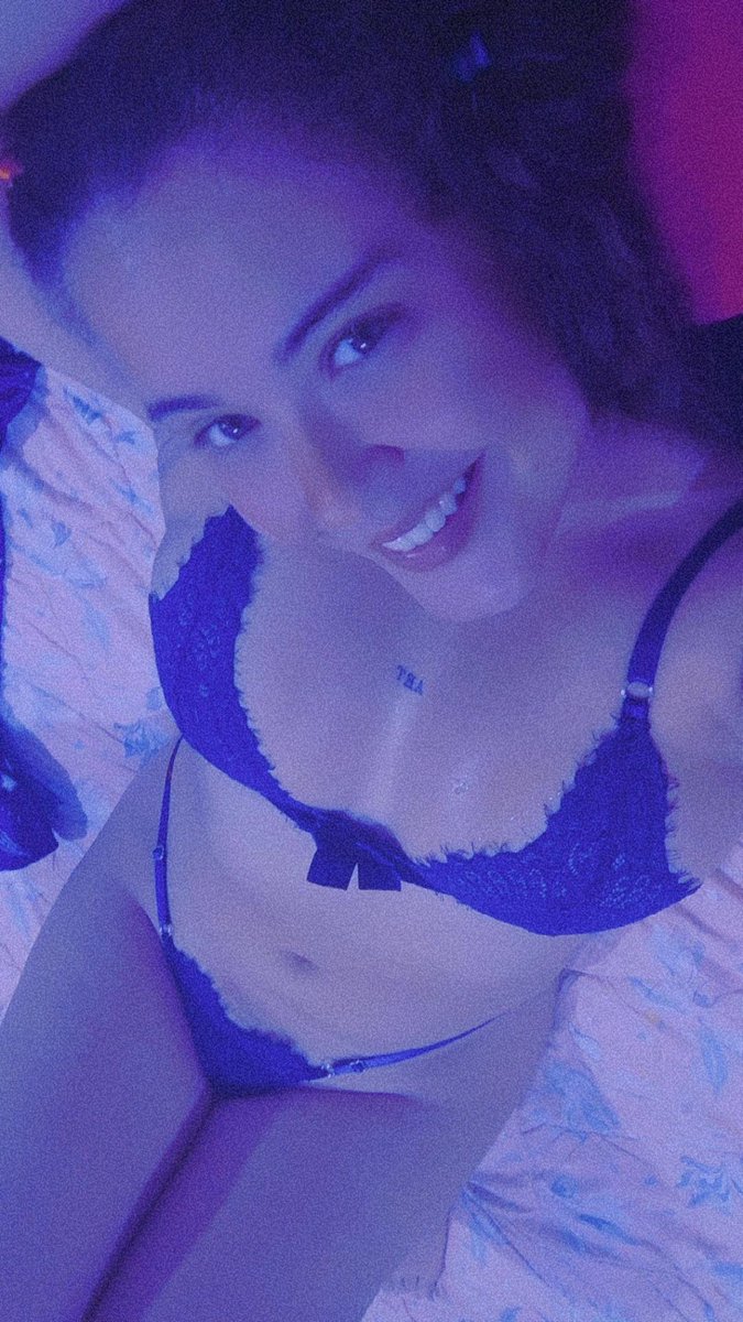 Claritarizos's tweet photo. Goodnight 🌌😈 #onlyfansgirl #girl #woman #onlyfans_girl https://t.co/SuWylmvCYF