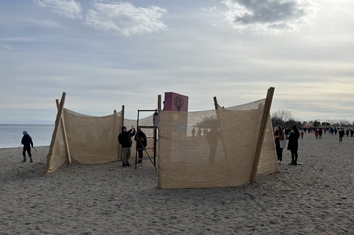 cathyacrowe's tweet photo. #winterstation at Woodbine Beach. Theme: #radiance https://t.co/fNPmggYFQo