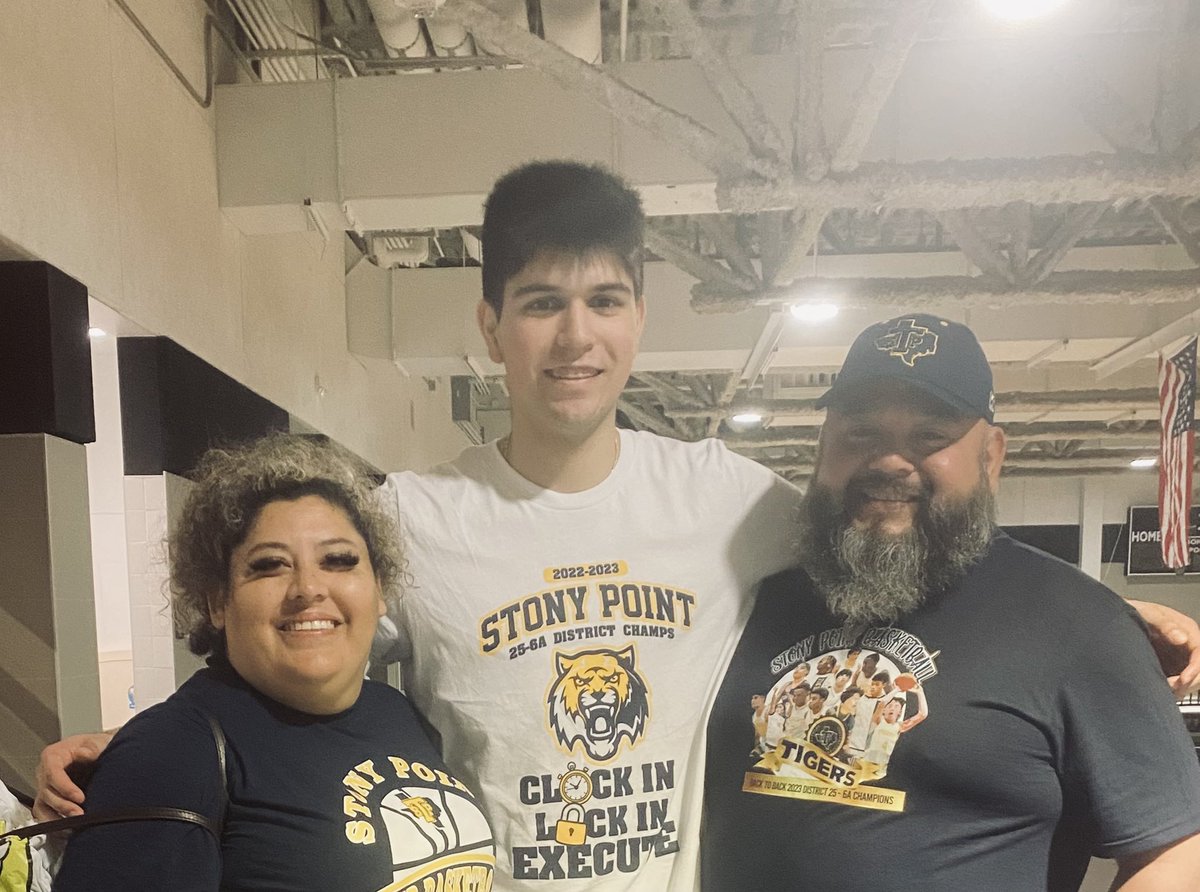 BiggDogg5639's tweet photo. @MorinTiki STONY POINT TAKES THE WIN!! Congratulations 👏🏼
Way to Go Nephew #20 Tiki Morin
On to Round 2!!
#SomethingtoProve #STPtigers https://t.co/7gkFAVloSV