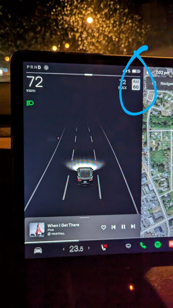 KKeither's tweet photo. Hey @elonmusk can you please make the visual speed limit warning red or something? The audio warning is annoying, and the visual one is unnoticeable. Stays white and gets 10% larger. Thanks! https://t.co/si0GqiYjWA