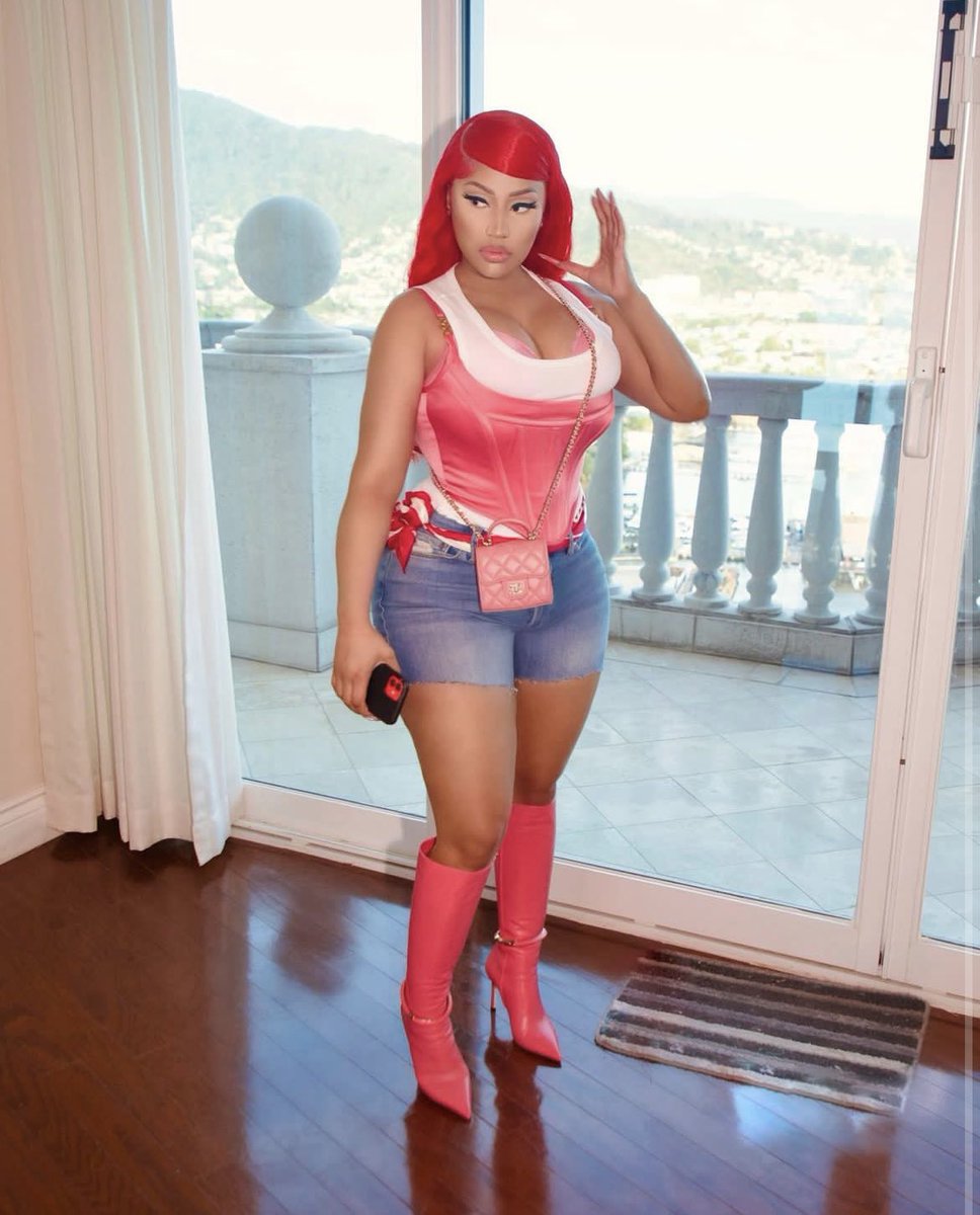 Leaks & Tea Tingz 🎶☕️ on Twitter: "RT @HARDWHlTE: nicki minaj is really the prettiest female
