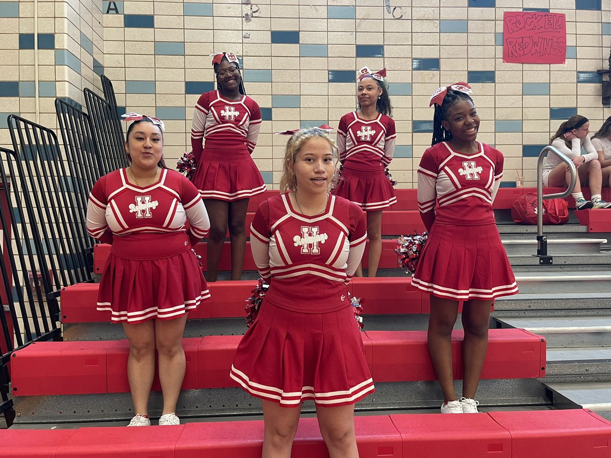 #RedwingsCheerleading