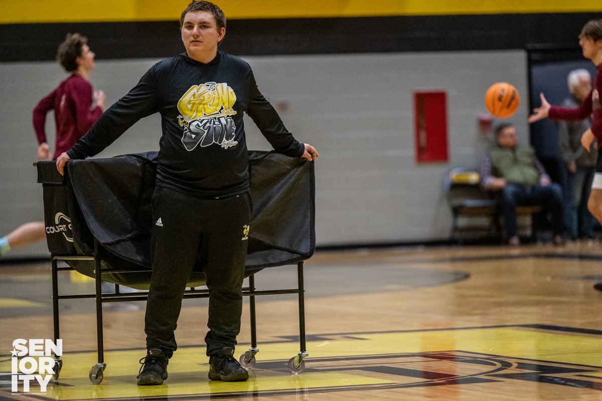 The man <a href="/tjjwalls2021/">Timothy Walls</a> getting em ready pregame, District Finals...

<a href="/wcsFVHS_TM/">Fairview High Basketball</a>