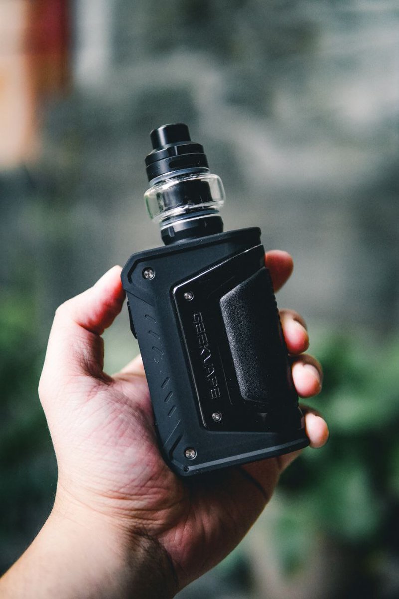 GeekvapePH's tweet photo. Let's go for the classics today π
#geekvp #geekvpph #L200 #Legend #L200Classic #Aegis #Triproof https://t.co/f1Gp1E471U