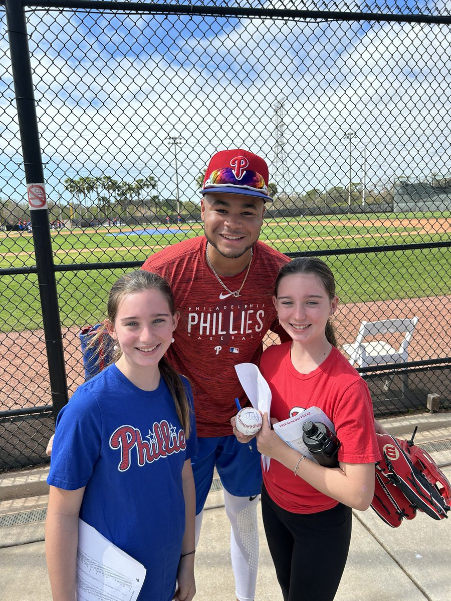 Like_Baseball_'s tweet photo. @Justincrawfordd Thanks for taking the time to chat with my kids today.  Best of luck to you this year. https://t.co/iv7sQLwv8K
